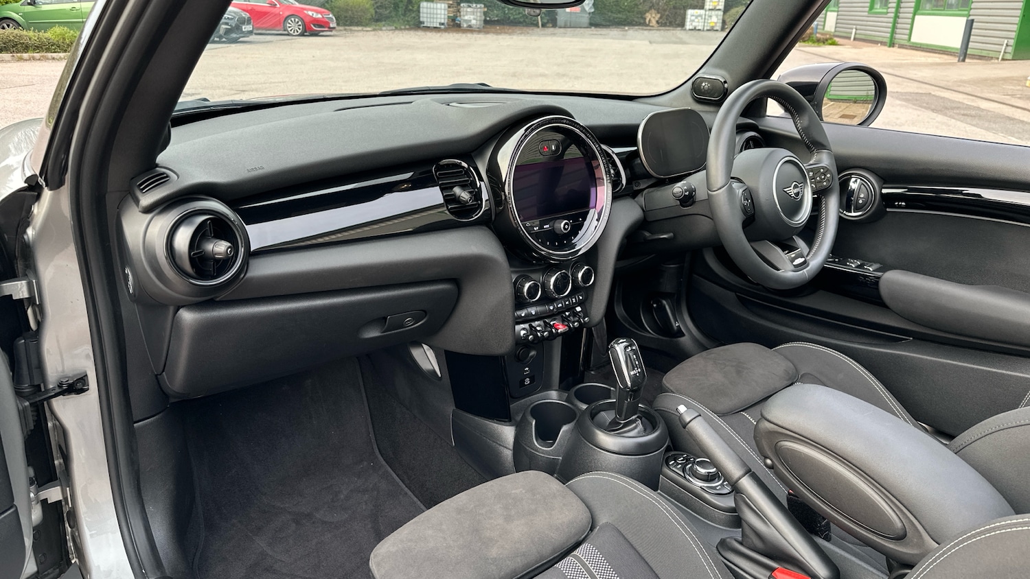 Used MINI Convertible 2023 for sale - 77998228: Photo 7