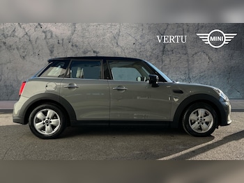 Used MINI Hatch 2022 for sale - 77170301: Photo