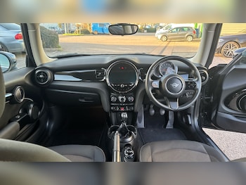 Used MINI Hatch 2022 for sale - 77915889: Photo