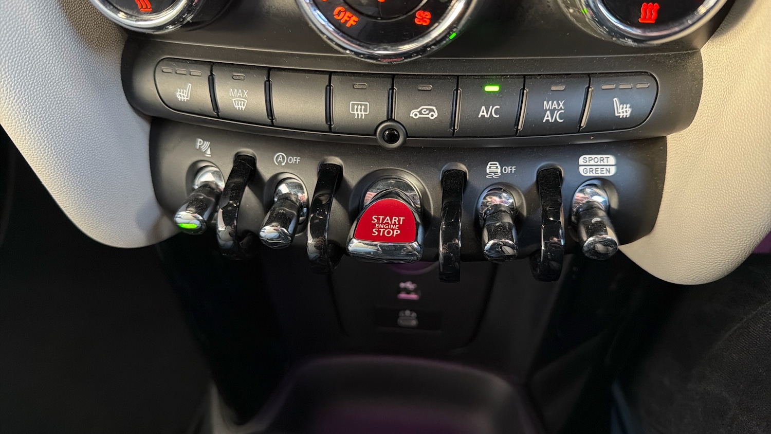 Used MINI Convertible 2023 for sale - 77247766: Photo 32