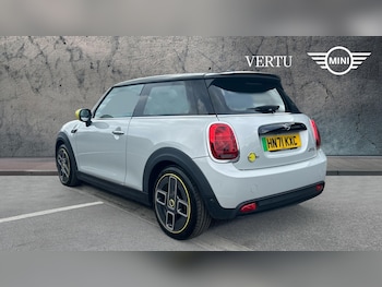 Used MINI Hatch 2021 for sale - 76532046: Photo