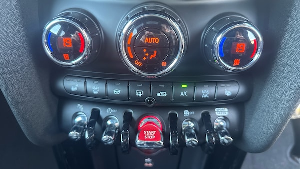 Used MINI Hatch 2022 for sale - 76144527: Photo 40