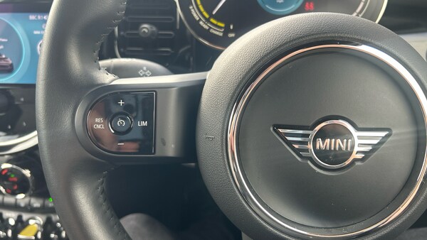 Used MINI Hatch 2022 for sale - 76230837: Photo 17