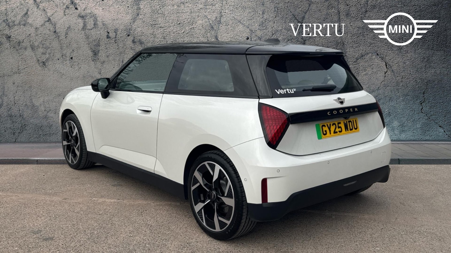 Used MINI Cooper 2025 for sale - 77996920: Photo 2