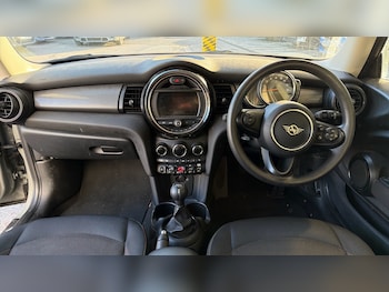 Used MINI Hatch 2020 for sale - 77206915: Photo