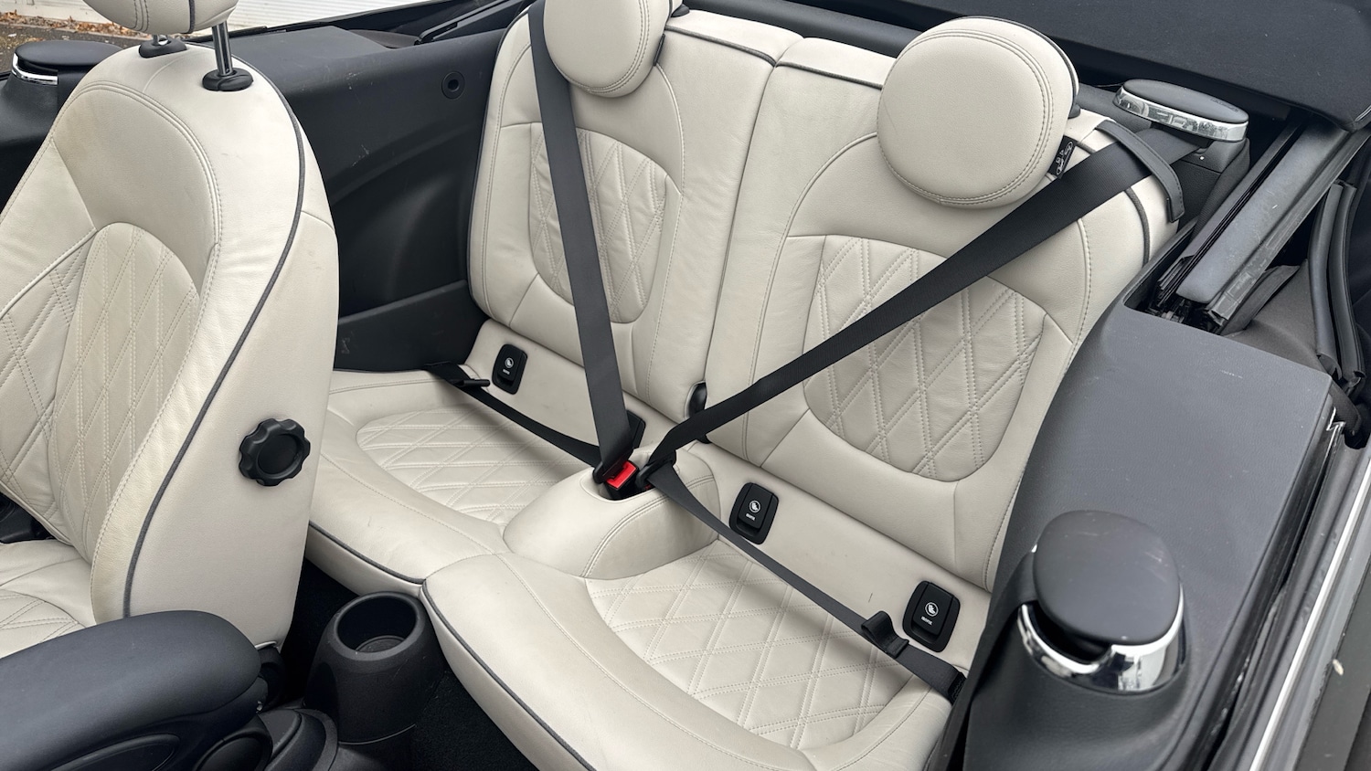 Used MINI Convertible 2021 for sale - 76455130: Photo 12