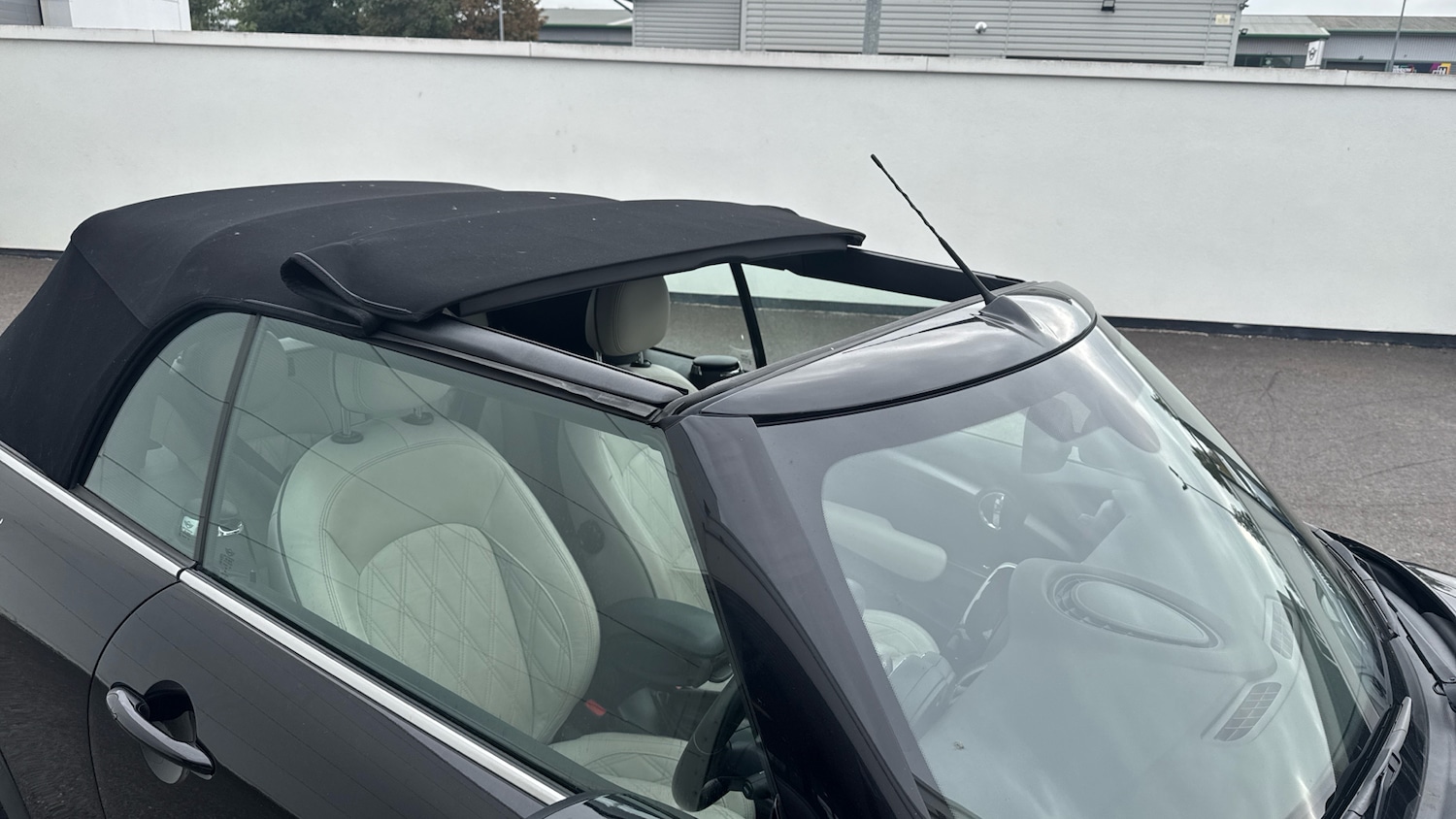 Used MINI Convertible 2021 for sale - 76455130: Photo 32