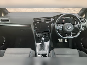 Used Volkswagen Golf 2019 for sale - 78239968: Photo