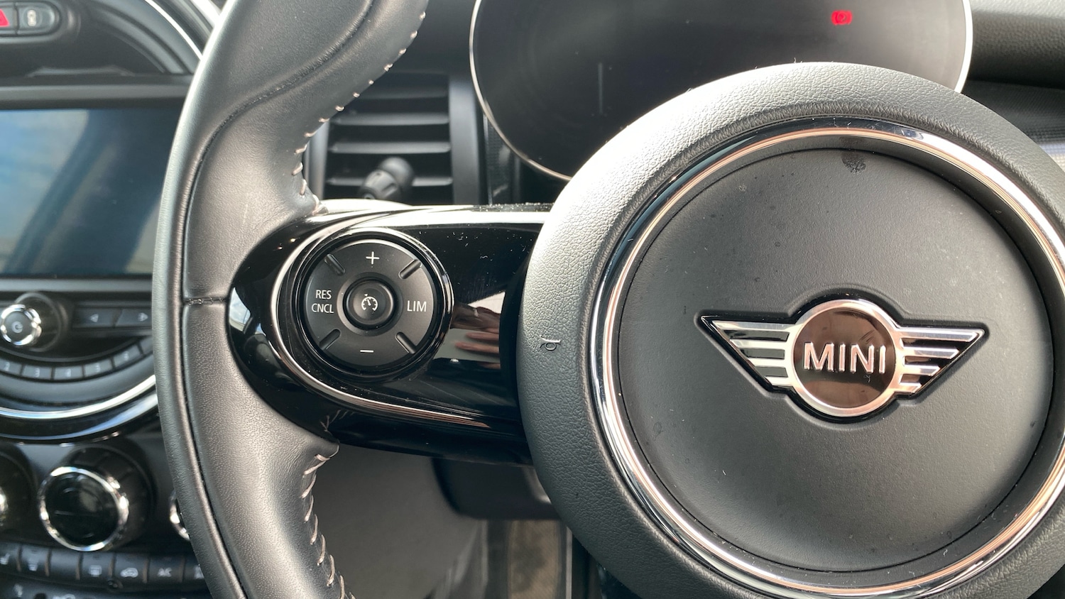 Used MINI Hatch 2020 for sale - 76366252: Photo 17