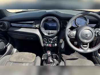Used MINI Convertible 2021 for sale - 78577201: Photo