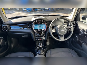 Used MINI Hatch 2023 for sale - 77354256: Photo