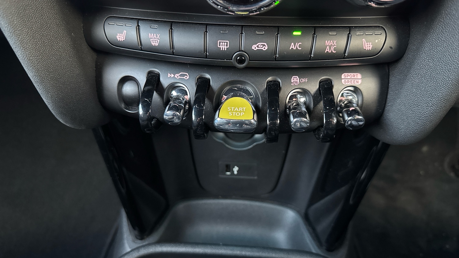 Used MINI Hatch 2023 for sale - 76968752: Photo 43