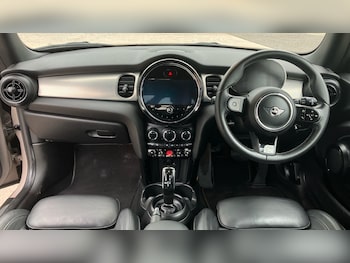 Used MINI Hatch 2021 for sale - 79112081: Photo