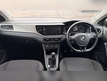 Used Volkswagen Polo 2018 for sale - 79851980: Photo