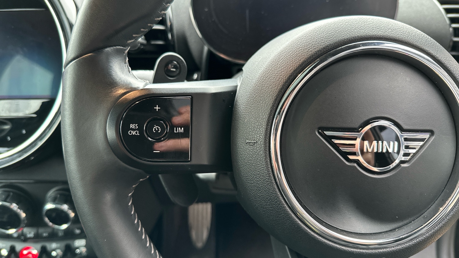 Used MINI Clubman 2022 for sale - 77261355: Photo 17