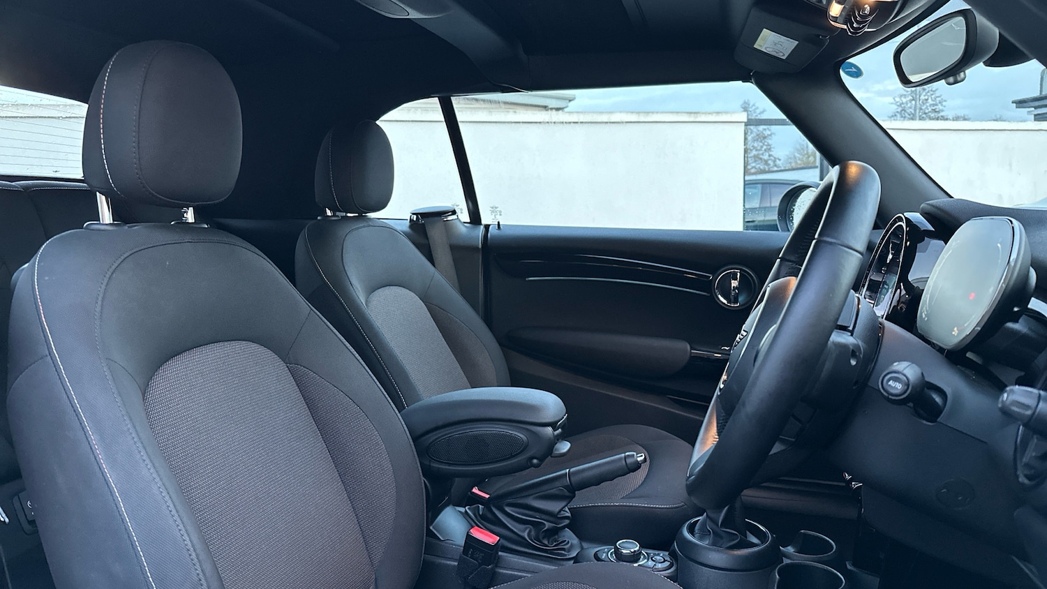 Used MINI Convertible 2022 for sale - 77195167: Photo 11