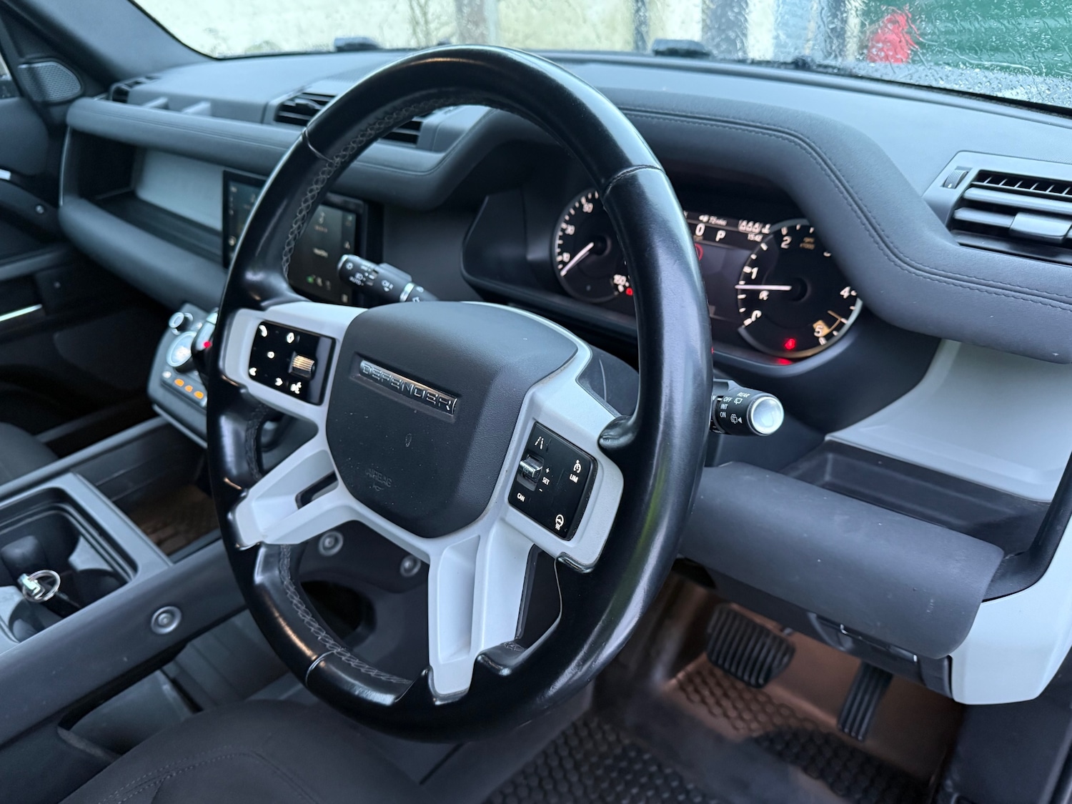 Used Land Rover Defender 2022 for sale - 77113341: Photo 11