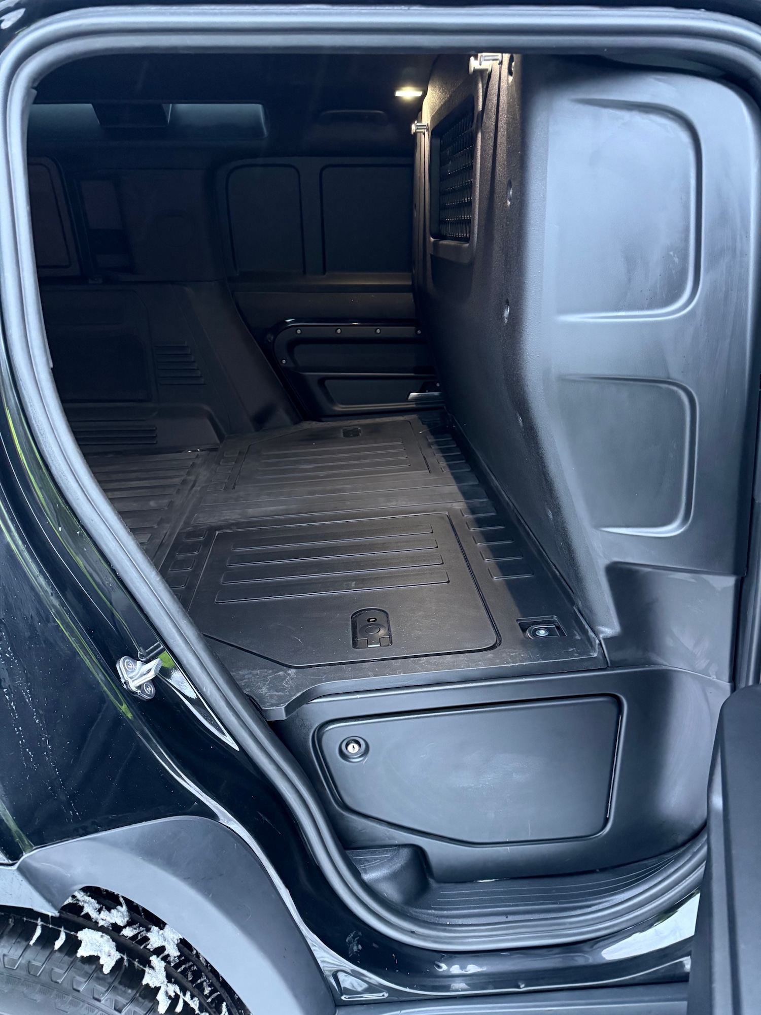 Used Land Rover Defender 2022 for sale - 77113341: Photo 16