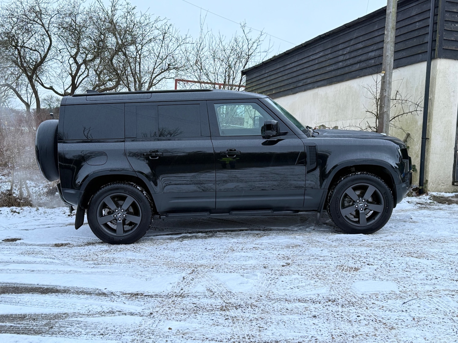 Used Land Rover Defender 2022 for sale - 77113341: Photo 4