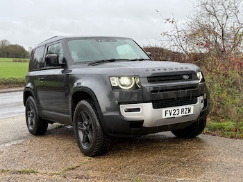 Land Rover - Defender 90