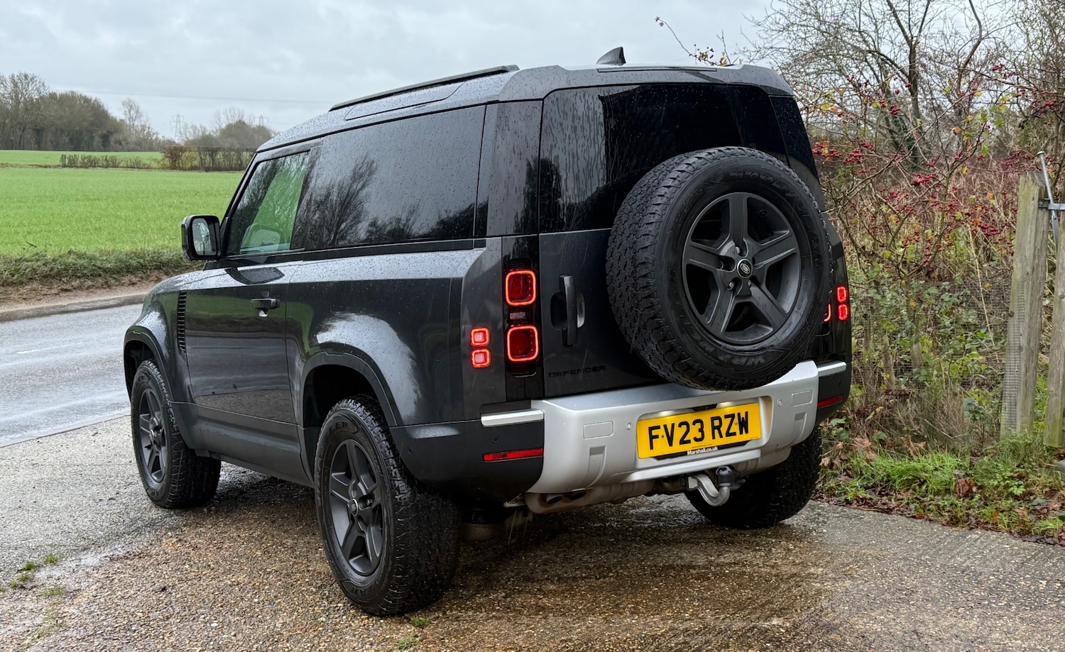 Used Land Rover Defender 90 2023 for sale - 76664585: Photo 2