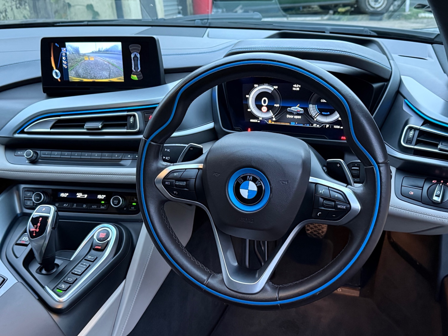 Used BMW i8 2014 for sale - 77059877: Photo 15