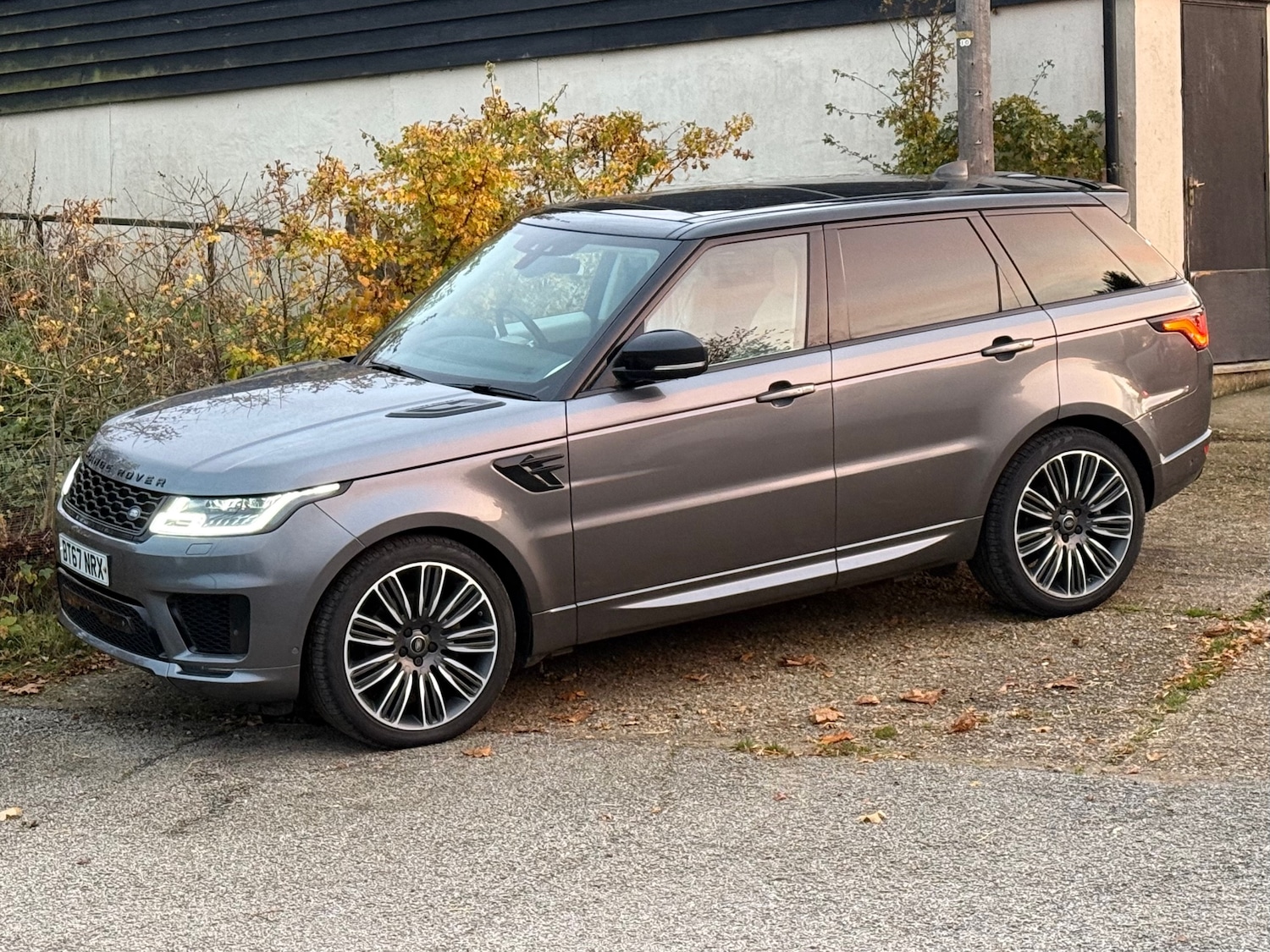 Used Land Rover Range Rover Sport 2018 for sale - 76521445: Photo 1