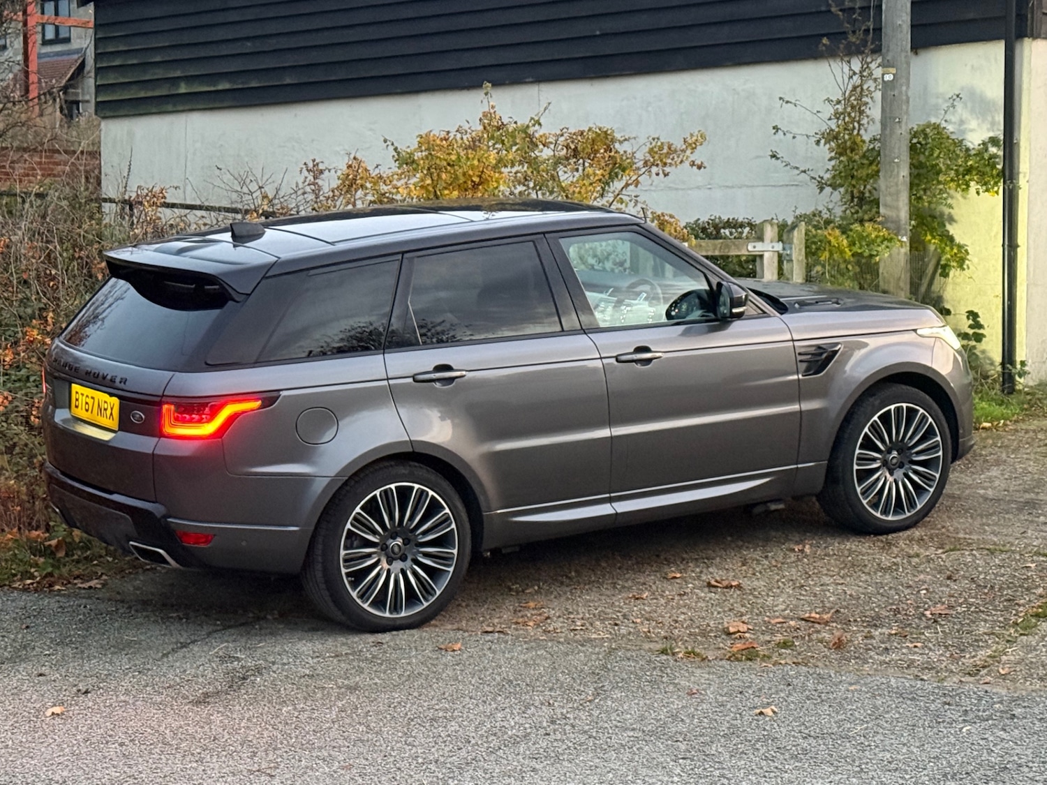 Used Land Rover Range Rover Sport 2018 for sale - 76521445: Photo 2