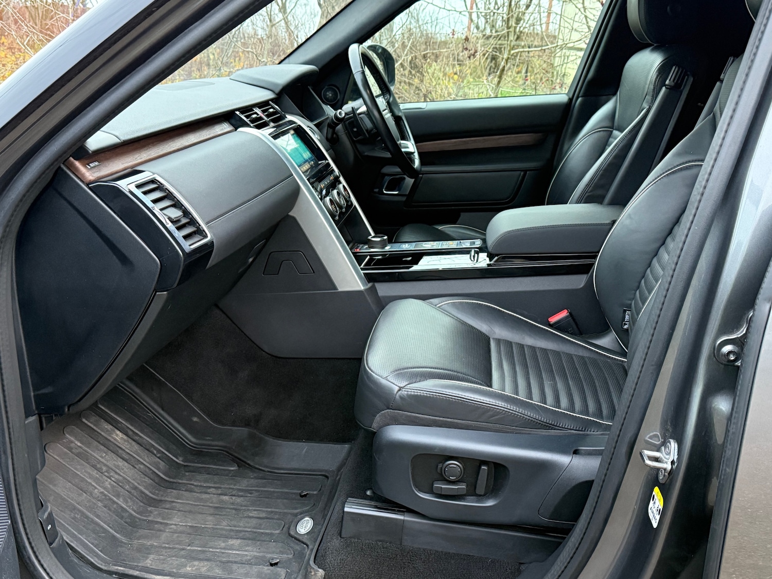 Used Land Rover Discovery 2019 for sale - 77059870: Photo 14