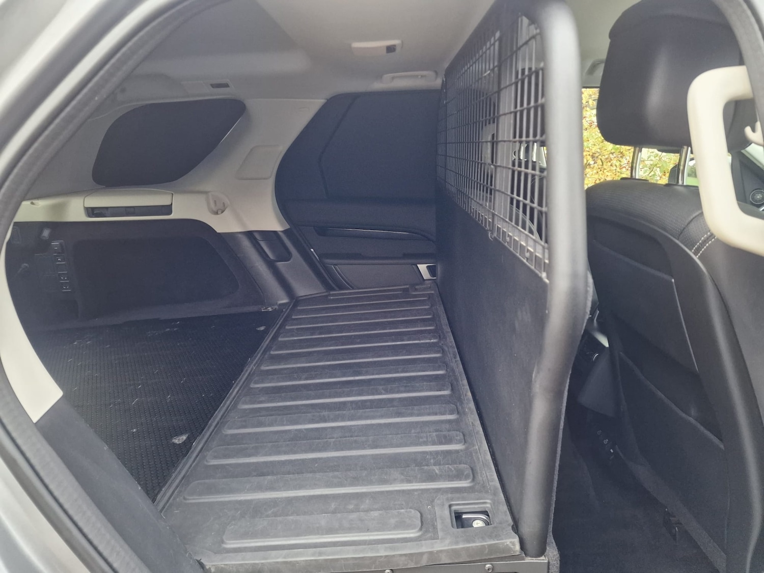 Used Land Rover Discovery 2021 for sale - 76518101: Photo 13