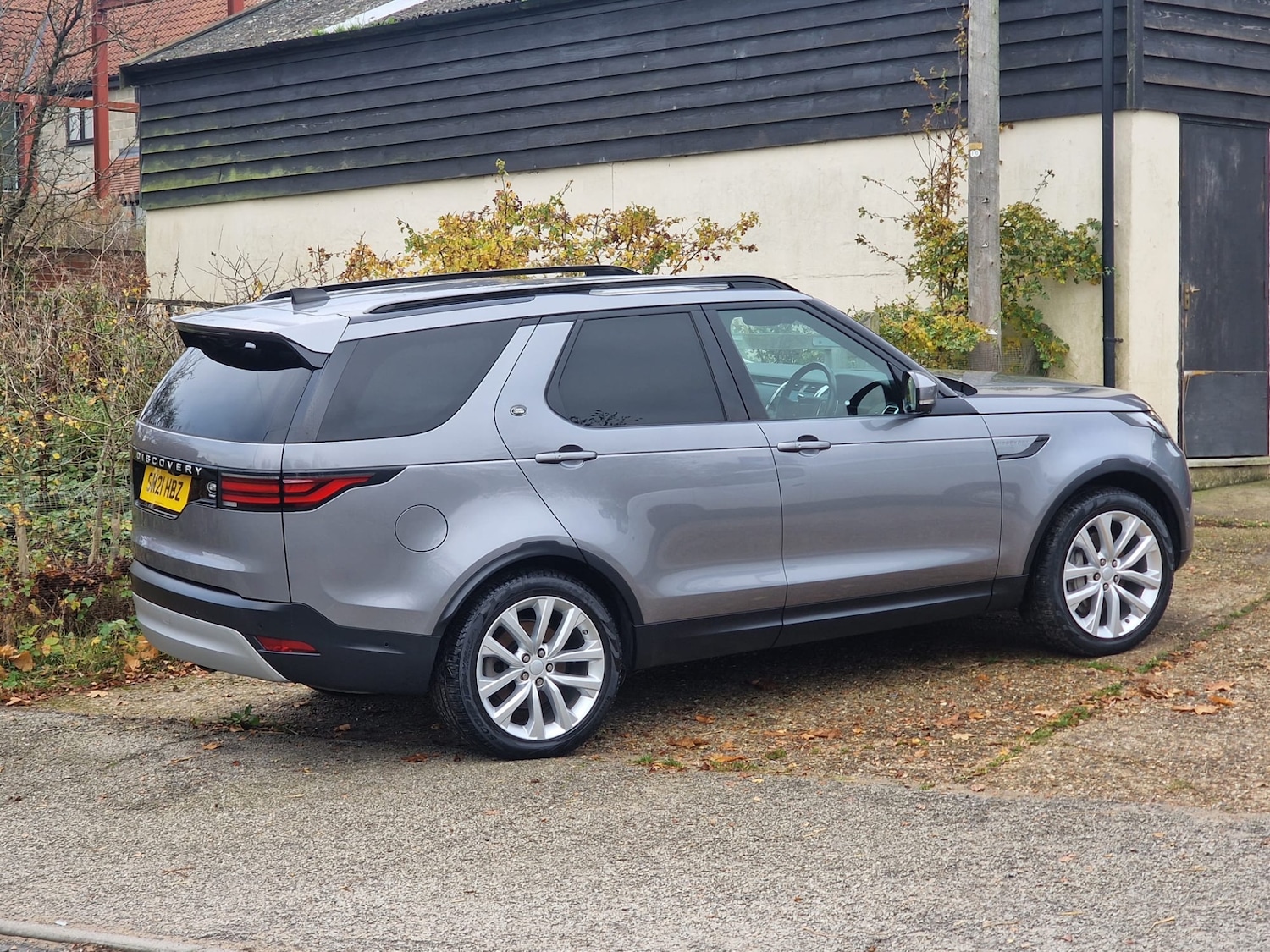 Used Land Rover Discovery 2021 for sale - 76518101: Photo 3