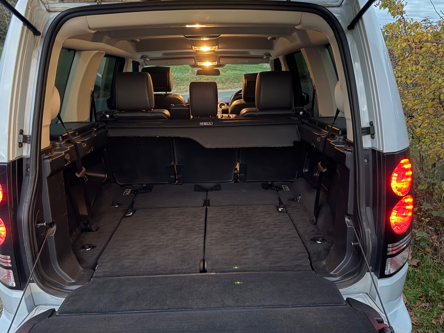 Used Land Rover Discovery 2016 for sale - 76521244: Photo 13