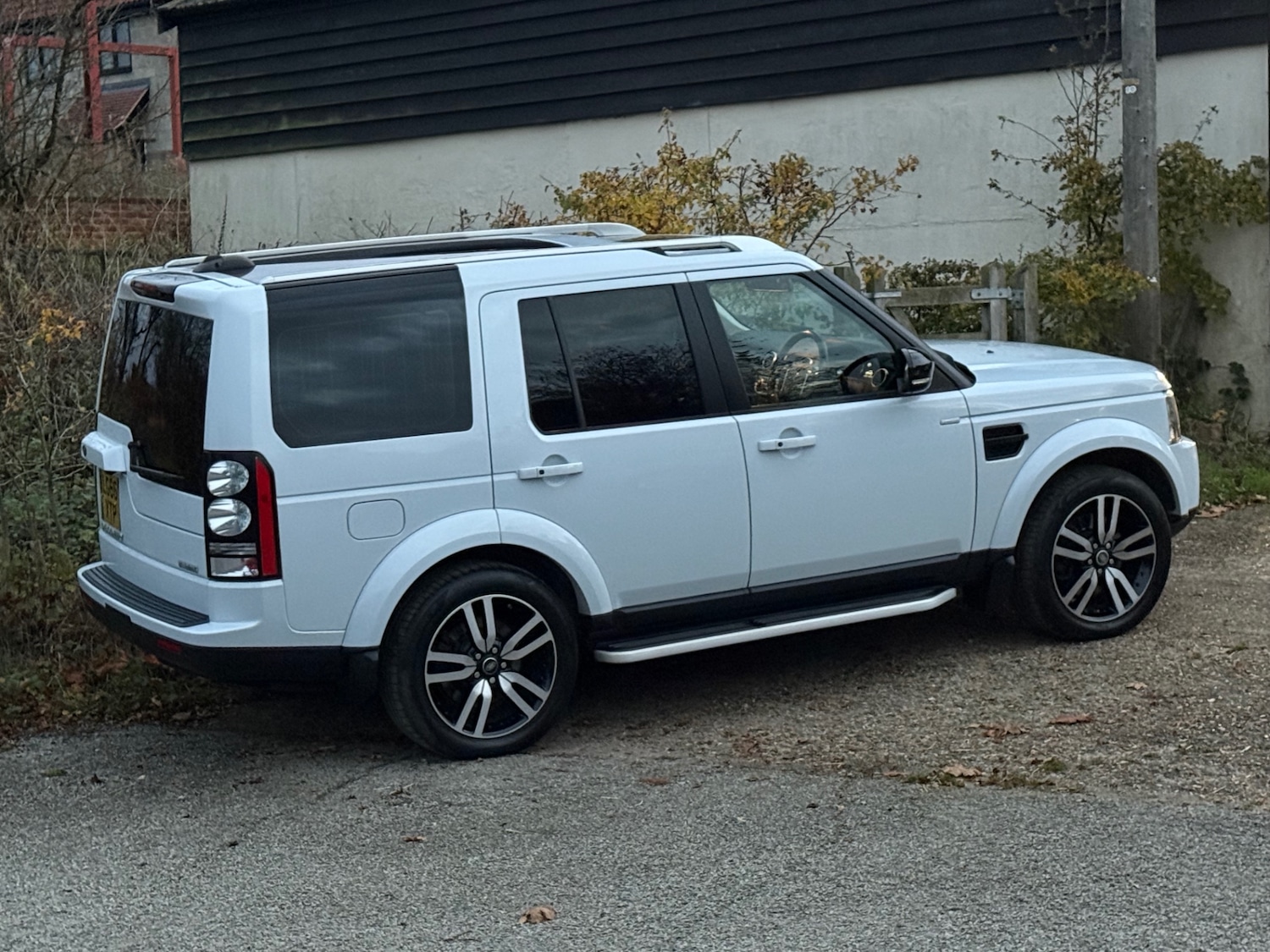 Used Land Rover Discovery 2016 for sale - 76521244: Photo 3