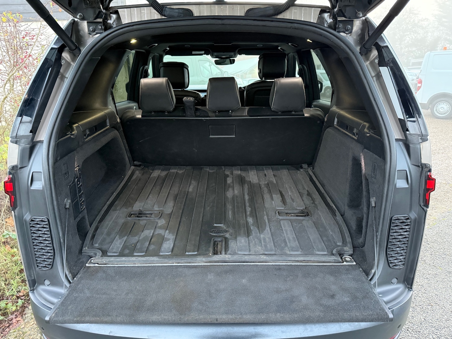 Used Land Rover Discovery 5 2021 for sale - 76656755: Photo 17