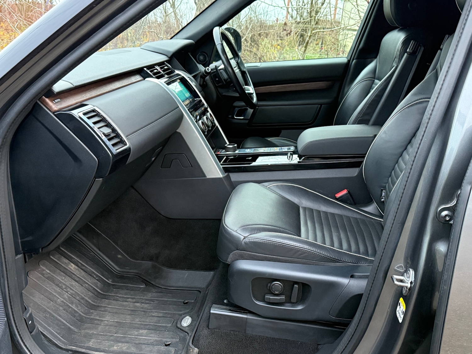 Used Land Rover Discovery 2019 for sale - 77178400: Photo 11