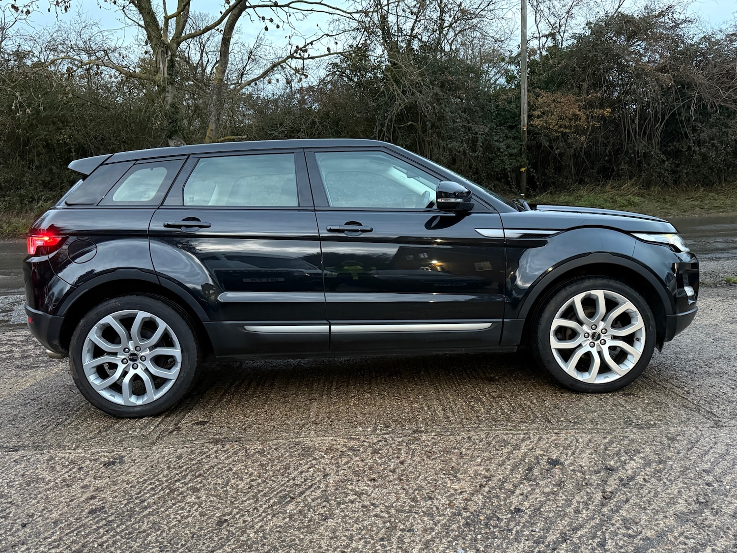 Used Land Rover Range Rover Evoque 2011 for sale - 76845937: Photo 2
