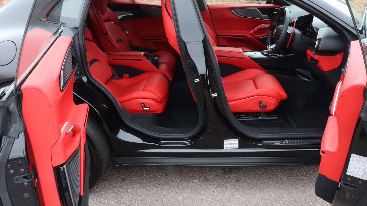 Used Ferrari Purosangue 2024 for sale - 77500317: Photo 31