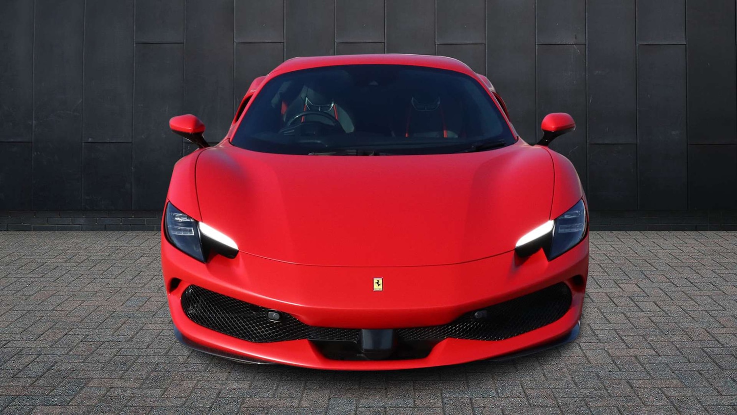 Used Ferrari 296 GTS 2024 for sale - 77886144: Photo 2