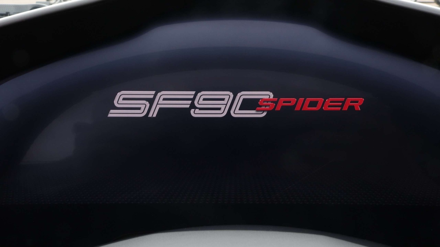 Used Ferrari SF90 Spider 2022 for sale - 77472764: Photo 16