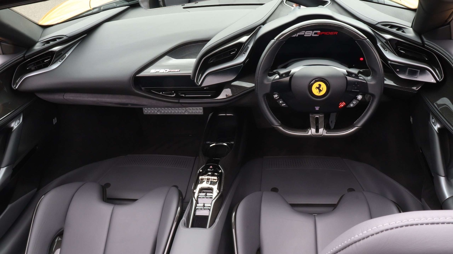Used Ferrari SF90 Spider 2022 for sale - 77472764: Photo 18