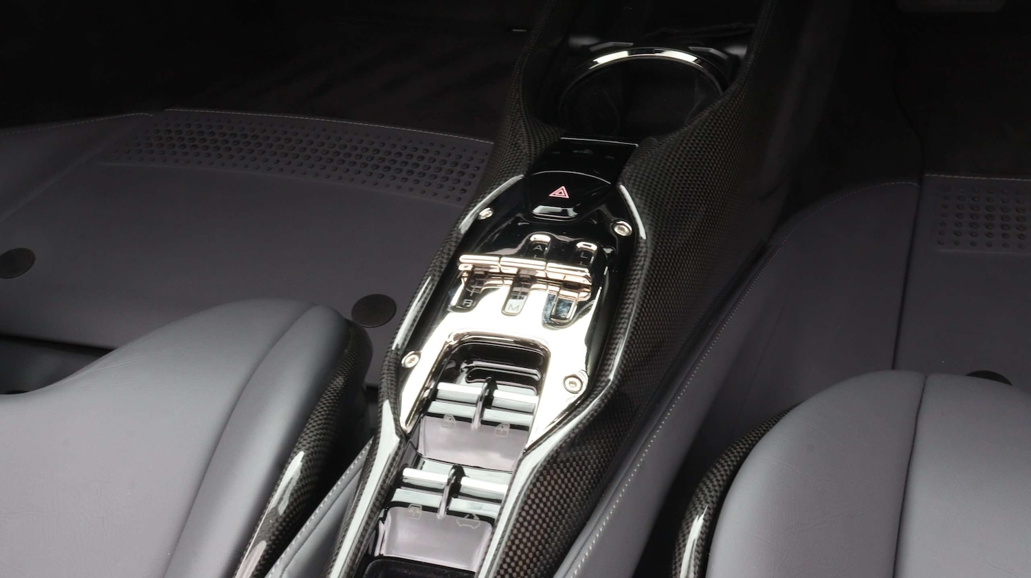 Used Ferrari SF90 Spider 2022 for sale - 77472764: Photo 21