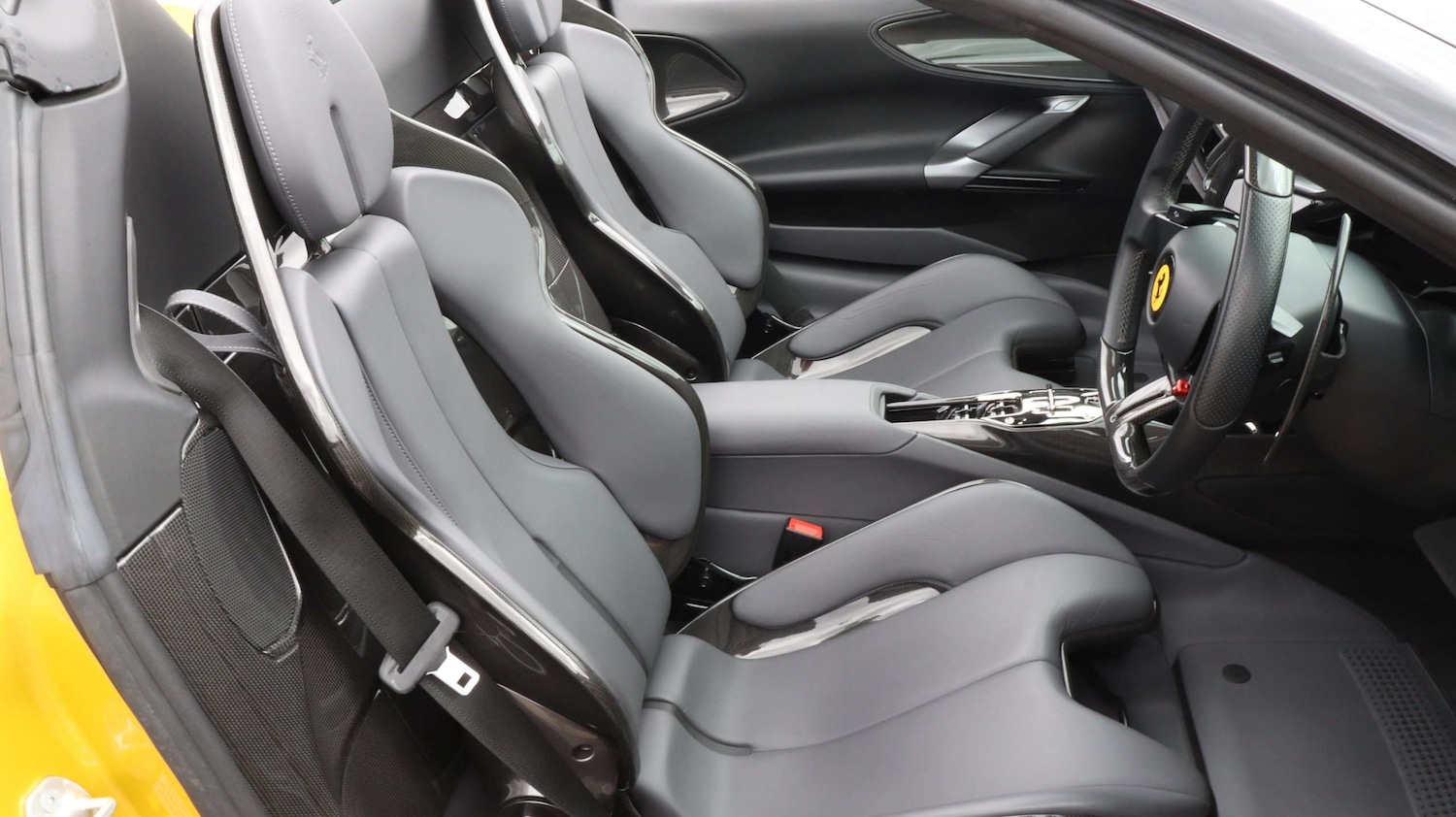 Used Ferrari SF90 Spider 2022 for sale - 77472764: Photo 22