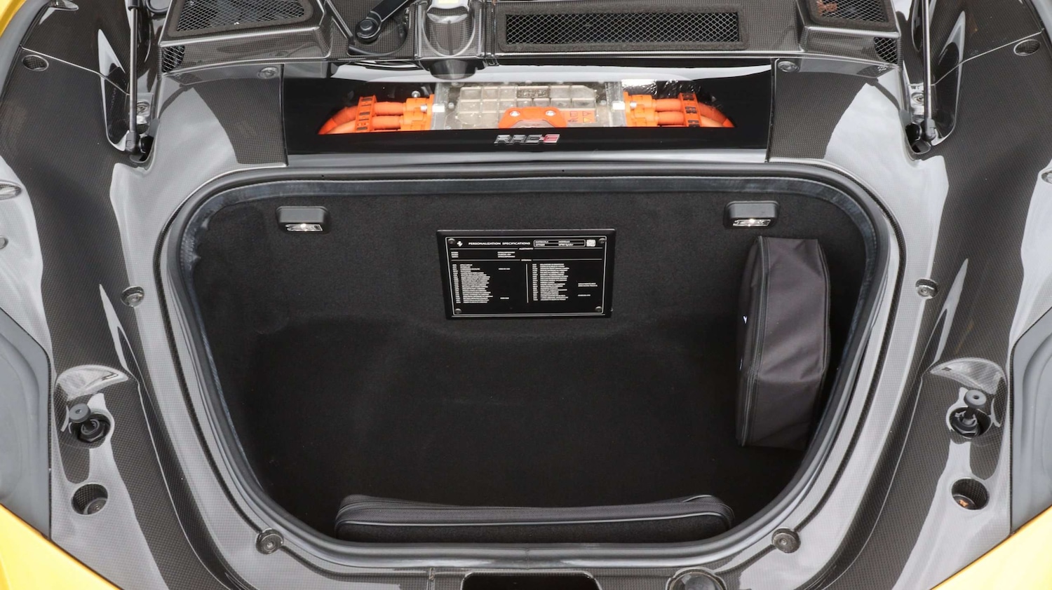 Used Ferrari SF90 Spider 2022 for sale - 77472764: Photo 32