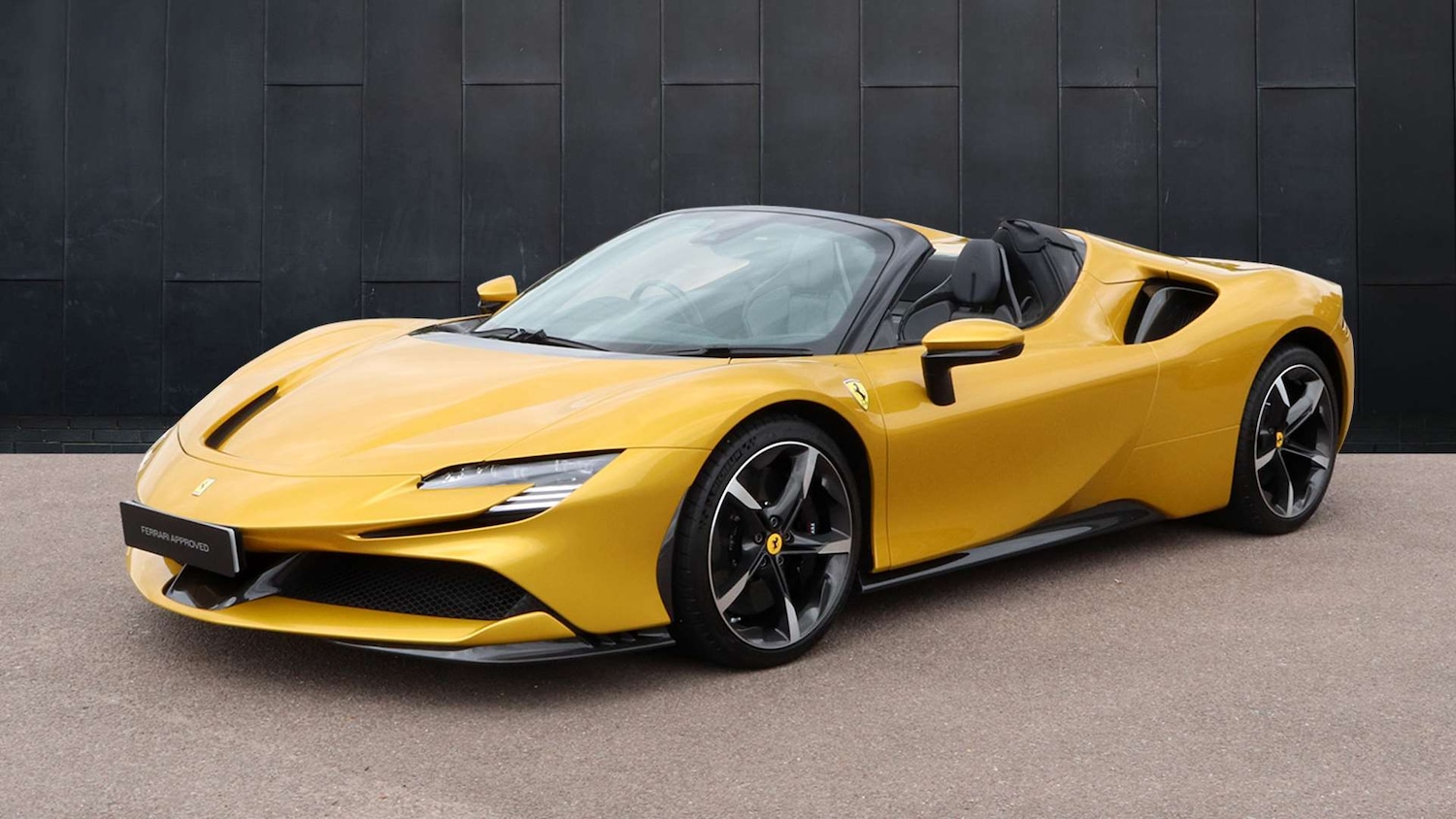 Used Ferrari SF90 Spider 2022 for sale - 77472764: Photo 6