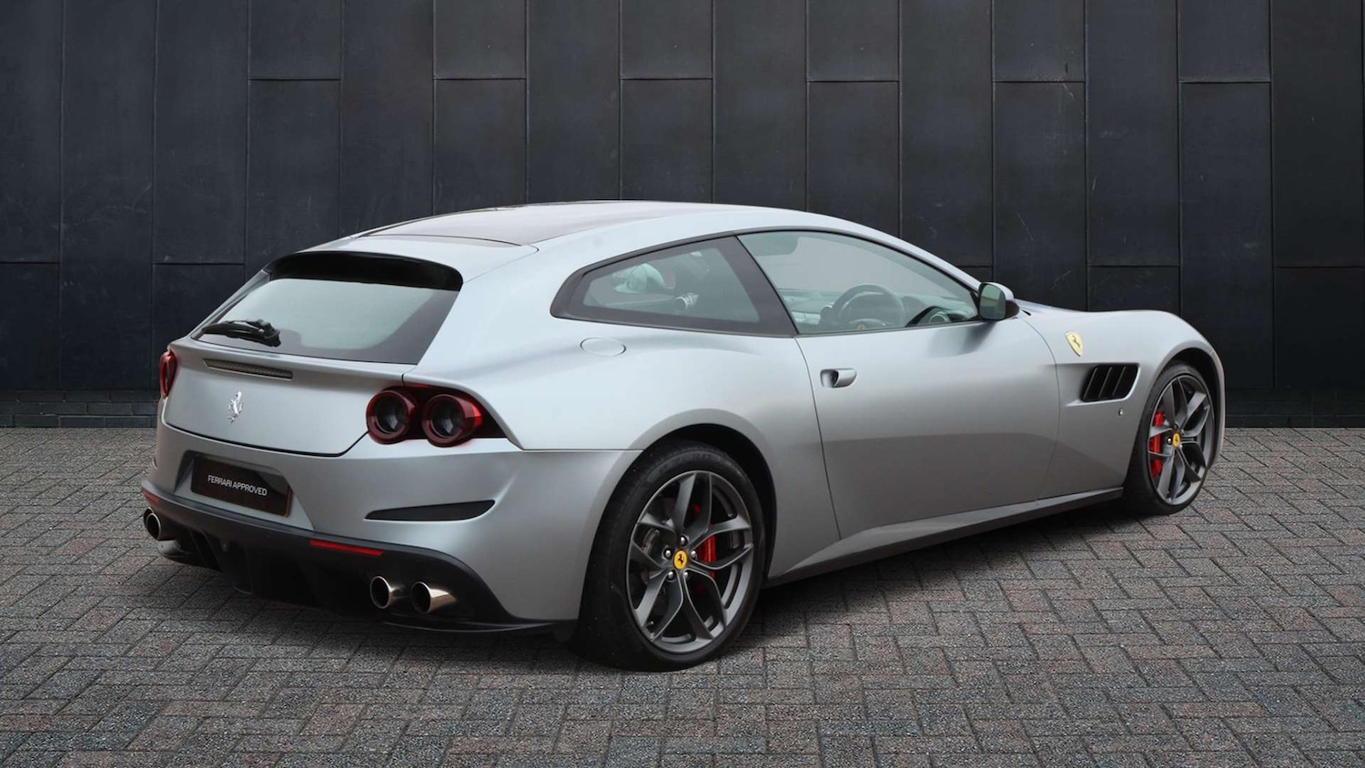 Used Ferrari GTC4Lusso 2017 for sale - 77472605: Photo 2
