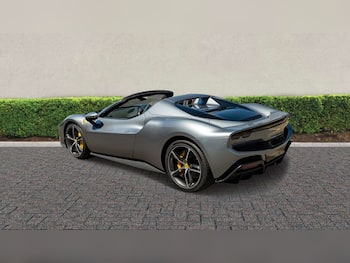 Used Ferrari 296 GTS 2024 for sale - 79810753: Photo