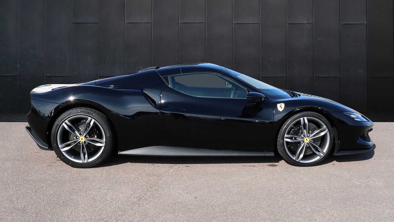 Used Ferrari 296 GTS 2023 for sale - 76329272: Photo 11