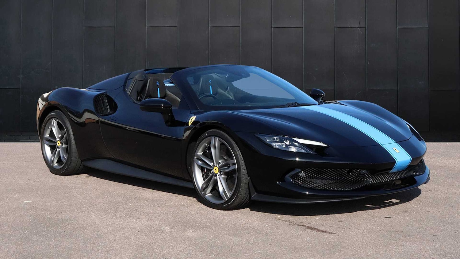 Used Ferrari 296 GTS 2023 for sale - 76329272: Photo 3