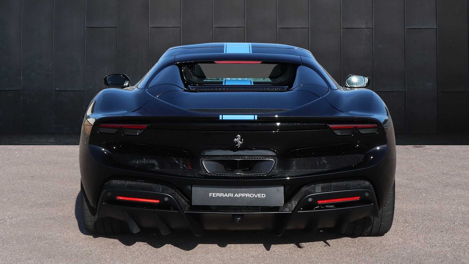 Used Ferrari 296 GTS 2023 for sale - 76329272: Photo 5