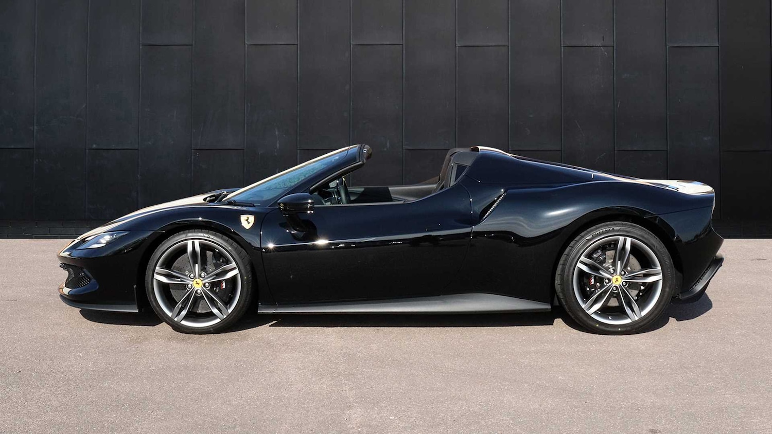 Used Ferrari 296 GTS 2023 for sale - 76329272: Photo 7